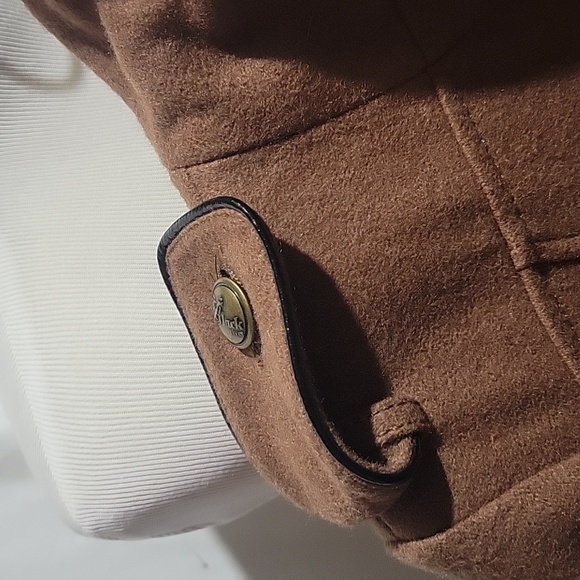 Women's black rivet winter coat!  Medium - Picture 6 of 8